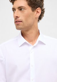 Eterna ORIGINAL SHIRT - SLIM FIT - Zakelijk overhemd - weiß