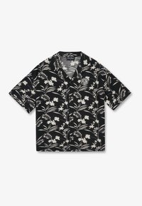 Camicia nera a maniche corte, con motivo floreale bianco e un piccolo logo sul lato sinistro del petto. Tessuto dalla texture liscia.