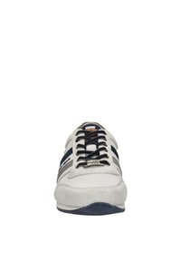 Thumbnail Image 5