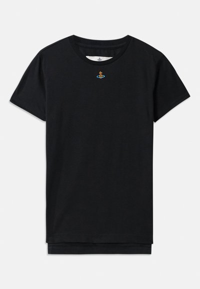 Svart bomull t-skjorte med korte ermer, rund hals og et lite multicolor grafisk design på brystet.