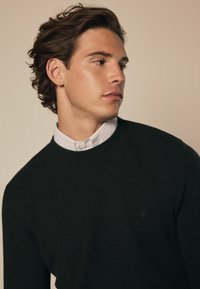 Next MOCK - Neule - green oxford