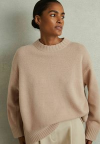 Reiss ELENA - Strickpullover - mink