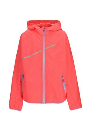Koralowa różowa kurtka z kapturem, z przednim zamkiem błyskawicznym, dwoma zapinanymi na zamek bocznymi kieszeniami, elastycznymi mankietami oraz odblaskowym ukośnym paskiem z małym napisem na piersi.