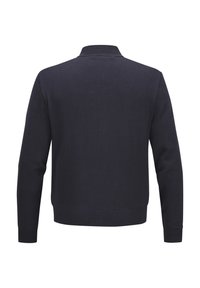 Dunkelblauer Strickpullover mit einem gerippten Kragen, Bündchen und Saum. Glatte Textur mit einem schlichten, klassischen Design und ohne sichtbare Muster.