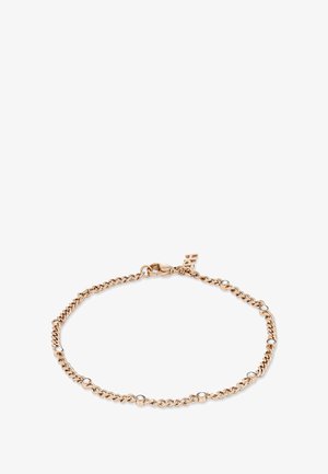 Zarte goldene Kettenarmband mit kleinen, klaren Edelsteinen, die gleichmäßig verteilt sind. Es hat einen Karabinerverschluss und einen kleinen Markenanhänger.