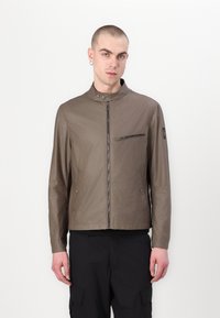 Belstaff WALKHAM - Lengva striukė - dark pumice
