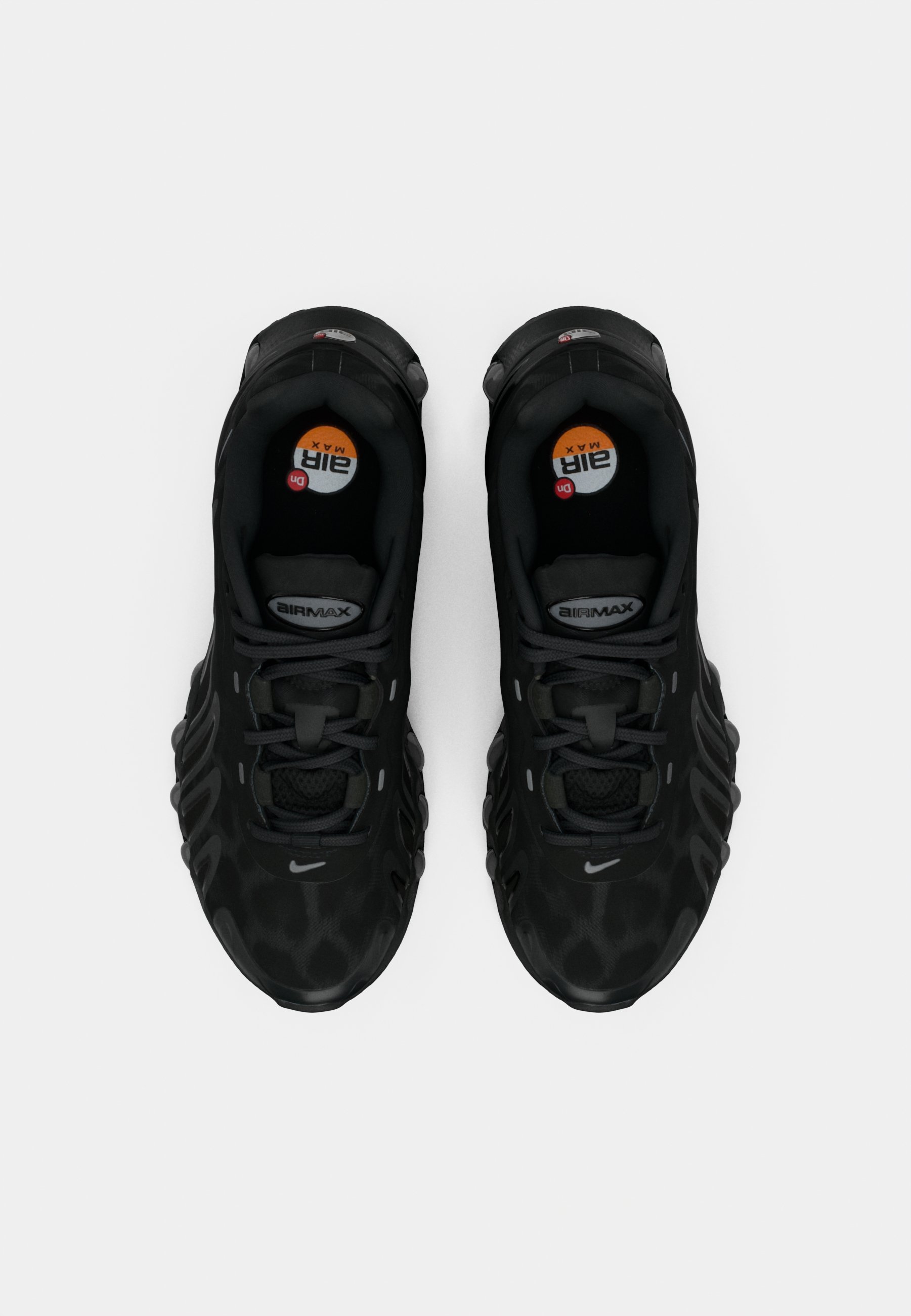 Nike Sportswear AIR MAX DN8 SE - Sneakers low - black/metallic