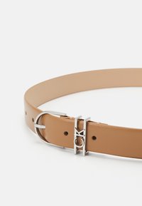 Calvin Klein LOOP BUCKLE BELT - Diržas - lion