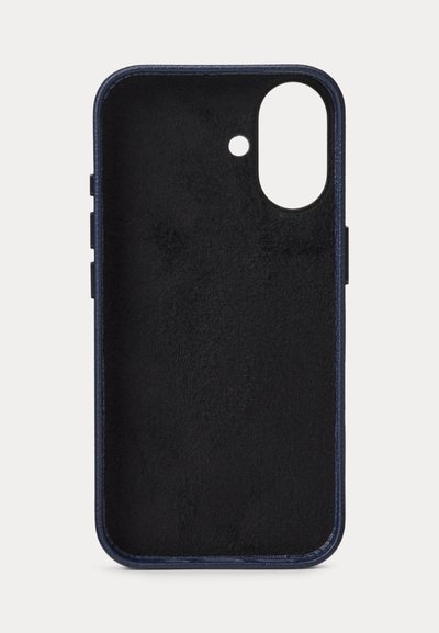 Funda de teléfono en negro y azul marino con recortes para cámara y botones, mostrada desde el interior sobre un fondo liso.