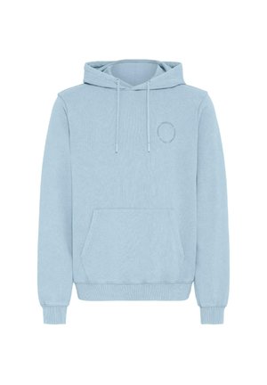 Lichtblauwe hoodie met een kangoeroezak, geribbelde manchetten en zoom. Heeft een subtiel rond geborduurd detail op de borst.