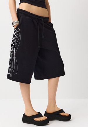 House, SWEATSHORTS MIT DRUCK - Dresside alumine osa - black