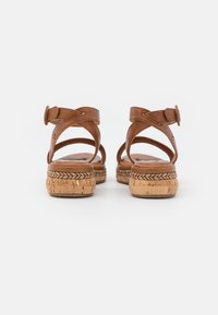 Tamaris Sandali con plateau - nut