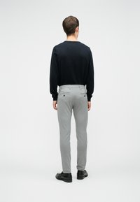 Jack & Jones MARCO CONNOR  - Nohavice - grey melange