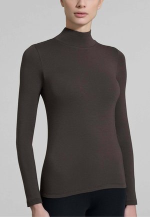 Maglione a maniche lunghe color marrone scuro con collo a dolce vita, realizzato in tessuto liscio ed elastico, con un design aderente e dettagli di cucitura piatta.
