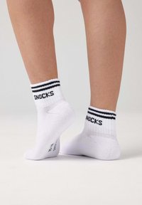 SNOCKS RETRO 4 PACK - Socken - weiß streifen