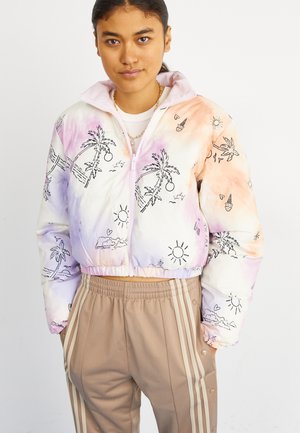 Kraftet puffjakke med pastellgradient i rosa, lilla og gul; har svarte palme- og solgrafikker; rosa glidelås.