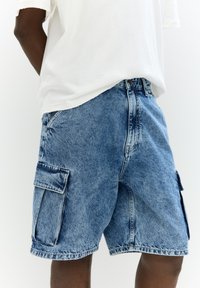Thumbnail Image 4