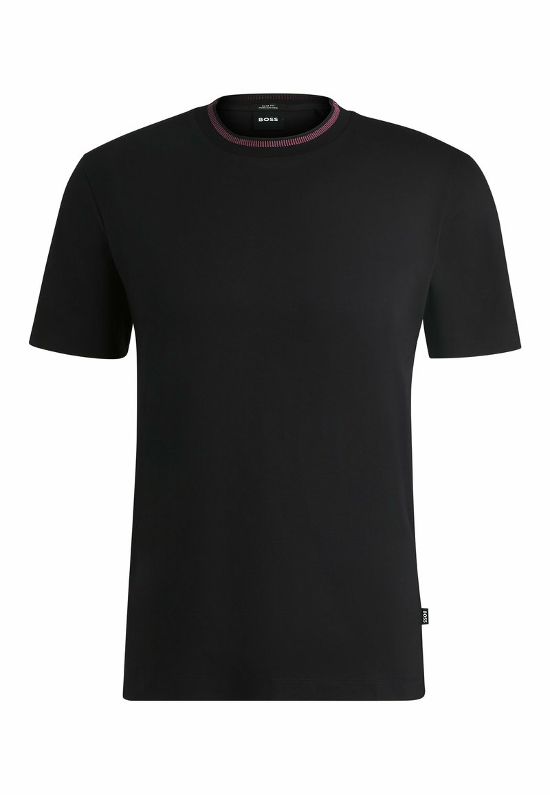 Czarny krótki top z krótkim rękawem wykonany z miękkiej bawełny. Posiada okrągły dekolt z kontrastowym bordowym wykończeniem oraz małą metkę z logo z boku.