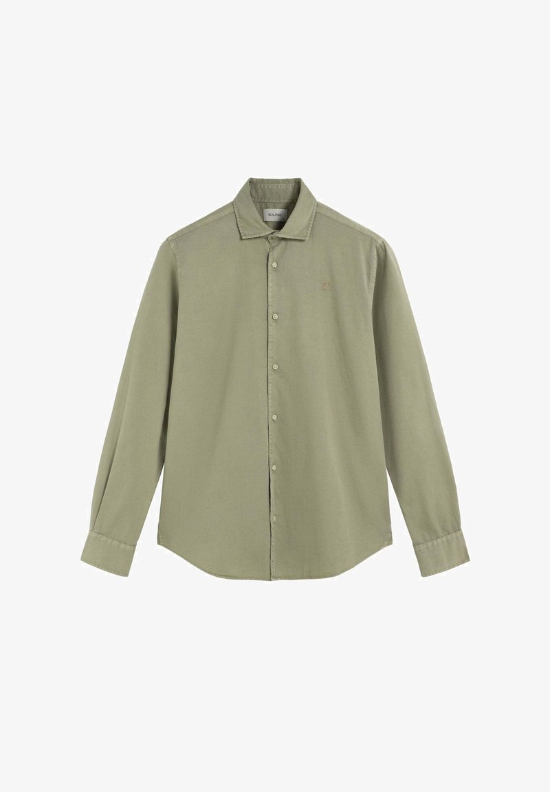 Chemise à manches longues vert olive, style boutonné. Présente un col pointu, des détails de couture subtils et un petit logo sur la poitrine.
