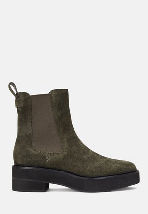ADRIANNA SUEDE BOOTIE - Støvletter - dark olive