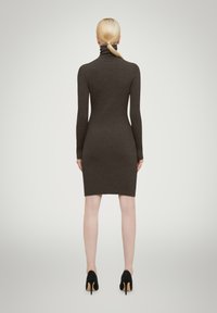Wolford MERINO RIB - Strickkleid - umber