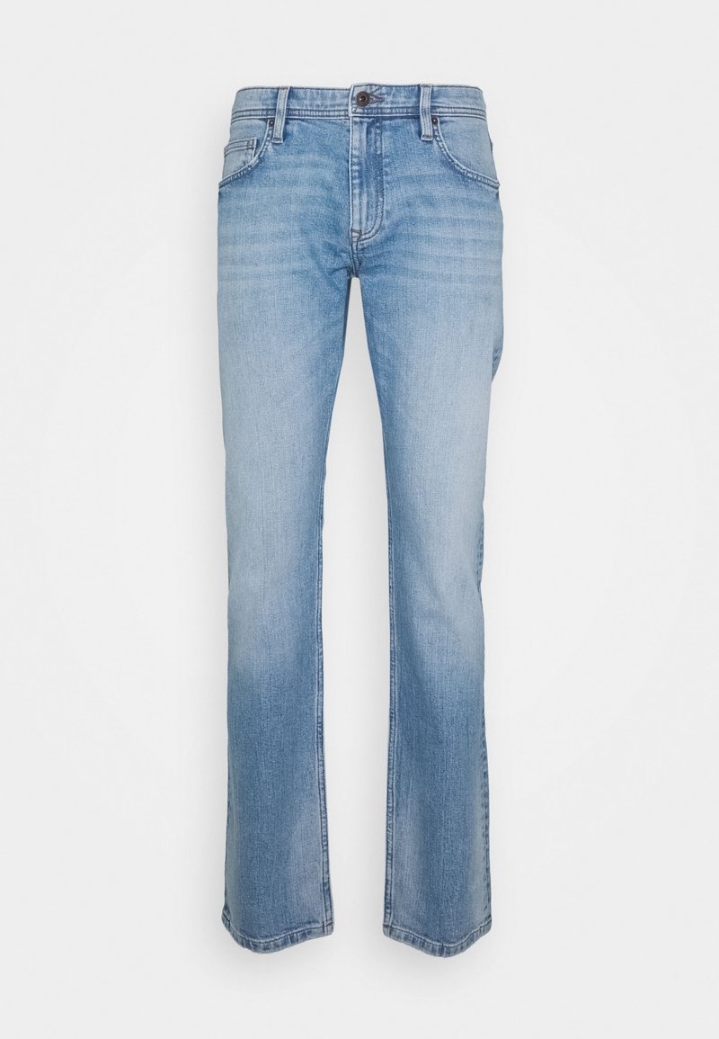 Jean denim bleu clair à jambes droites avec fermeture à boutons et fermeture éclair à l'avant, passants de ceinture, ainsi que poches avant et arrière.