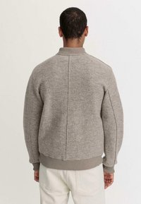 hessnatur Vest - greige