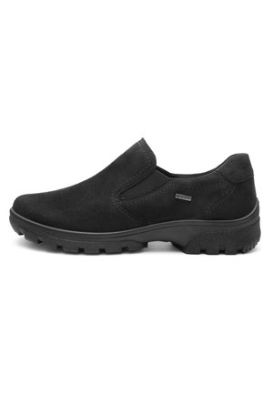 Schwarzer Slip-On-Suede-Schuh mit robuster Sohle und elastischen Seitenteilen, mit einem kleinen Gore-Tex-Label an der Außenseite.