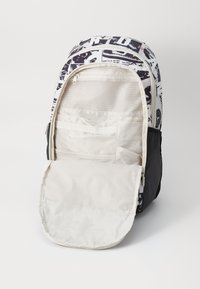 Jordan AIR PATROL BACKPACK - Malý batoh  - light orewood brn