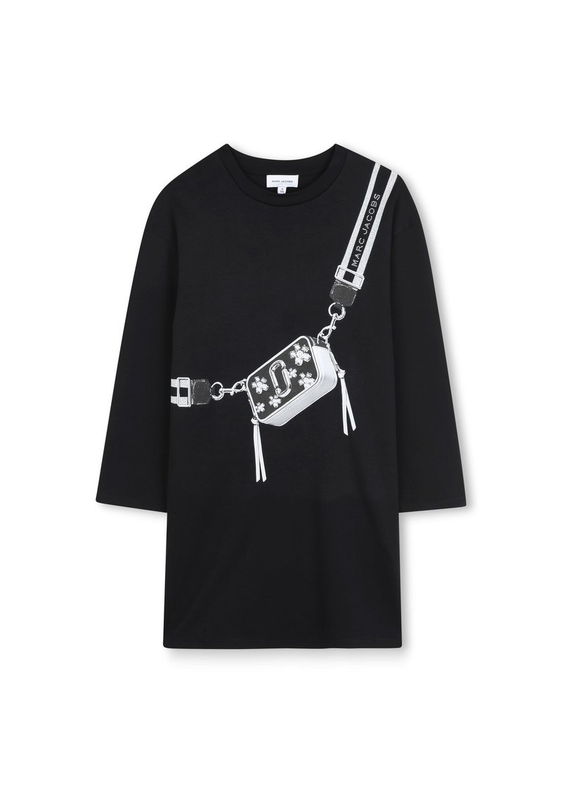 Fekete póló virágmintás táska grafikával és bojtokkal. Kerek nyakú és háromnegyedes ujjal rendelkezik.