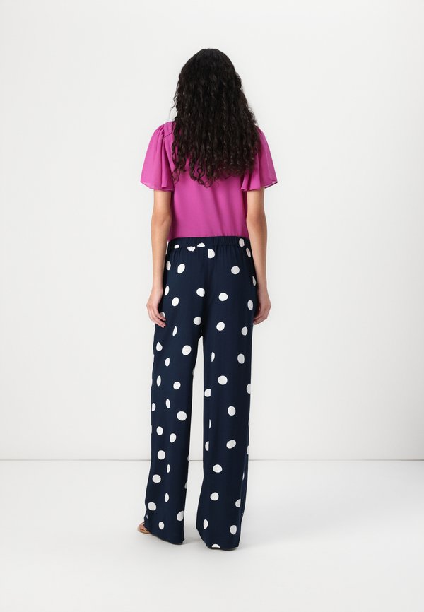 VIALA WIDE PANTS - Trousers4