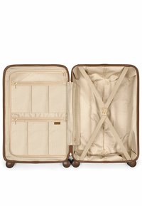 Brauner Rollkoffer mit beigem Innenfutter, ausgestattet mit Reißverschlusstaschen, elastischen Riemen zur Sicherung von Gegenständen und strukturiertem Stofffutter.