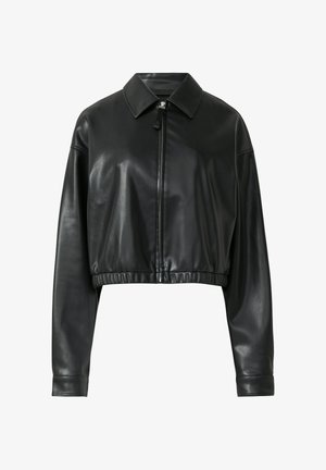 Schwarze gekürzte Lederjacke mit einem Reißverschluss, Stehkragen und elastischem Saum. Verfügt über eine glatte, glänzende Textur und lange Ärmel.