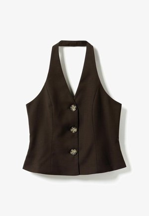 Tielko tmavohnedej farby bez rukávov s hlbokým výstrihom do V a tromi veľkými okrúhlymi gombíkmi vpredu, priliehavý strih v páse.