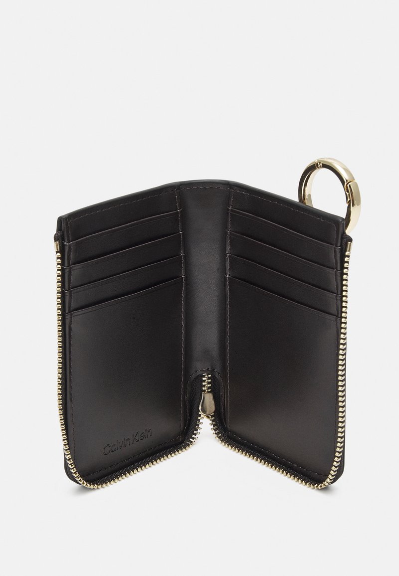 Damen Geldbörsen | Calvin Klein MUST CARDSLOT MONO Geldbörse brown mono/braun - ZT88756 Damen Geldbörsen | Calvin Klein MUST CARDSLOT MONO Geldbörse brown mono/braun - ZT88756