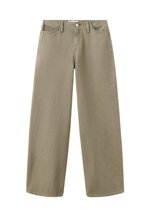 Pantalones beige de pierna ancha con bolsillos delanteros, trabillas para cinturón, cierre con botón y costuras visibles, colocados planos sobre un fondo blanco.