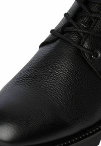 Marco Tozzi BY GUIDO MARIA KRETSCHMER - Botines con cordones - black
