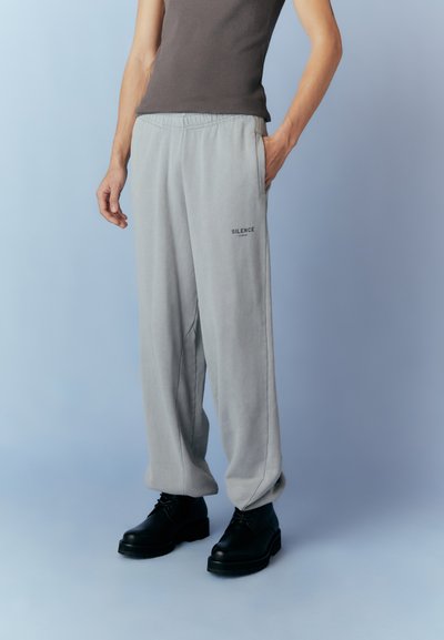 Han Kjøbenhavn REGULAR PANTS UNISEX - Spodnji deli trenirk - steel grey