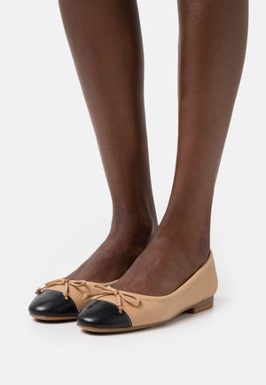 Marks & Spencer, Ballerines - beige