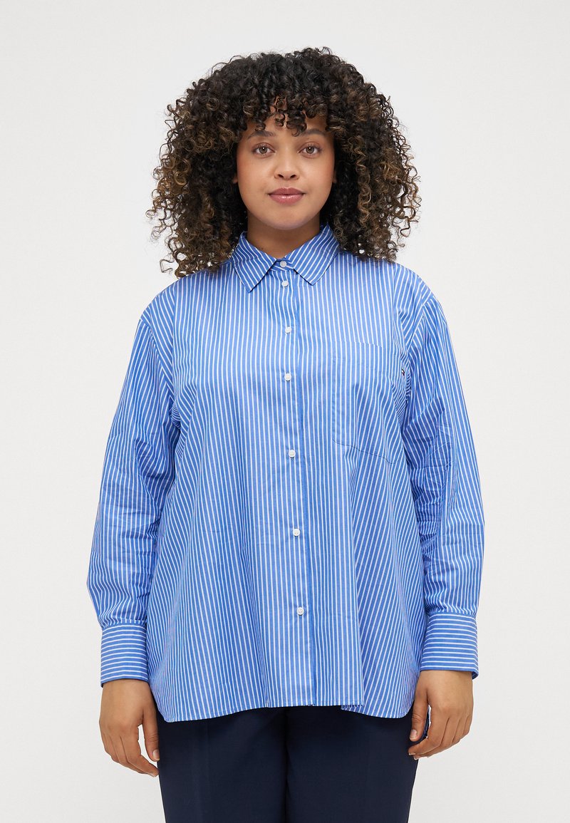 Tommy Hilfiger Curve CRV ESS POPLIN EASY FIT - Overhemdblouse - blue