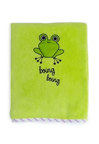 Grüne Fleece-Decke mit einem Cartoon-Frosch mit großen Augen und dem Text "boing boing", umrandet von einem lila-weißen gestreiften Rand.