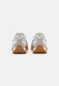 Puma Matalavartiset tennarit - off-white