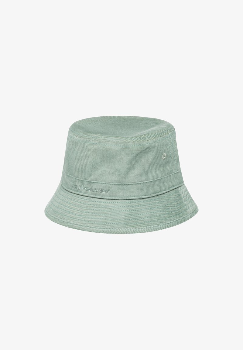 Světlounce zelený kordurový klobouk typu bucket s širokým okrajem, zdobený šitými akcenty a vyraženým logem na předním pásku. Hladká textura.