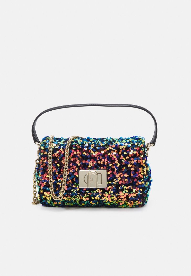 Borsa a mano rettangolare ricoperta di paillettes, con paillettes multicolori, tracolla nera e dettaglio della chiusura a logo dorato.