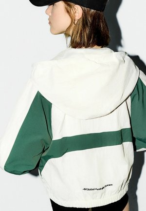 TECHNICAL WITH HOOD - Light jacket - white
