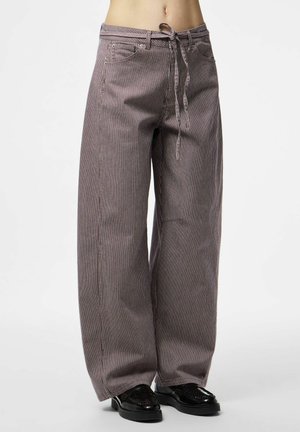 Pieces PCBILLO TIE  BARREL  - Blugi largi - sparrow