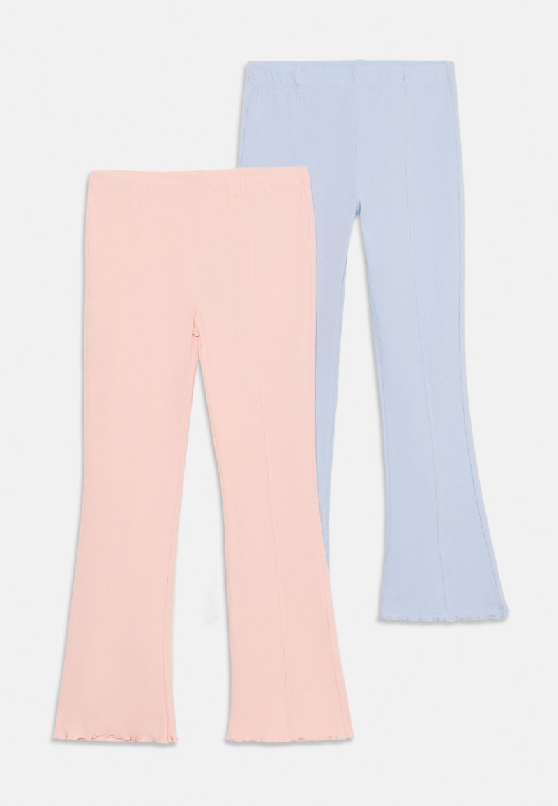 To par flared bukser: en i lys rosa og en i lys blå. Mykt stoff med volanger nederst og elastisk midje.