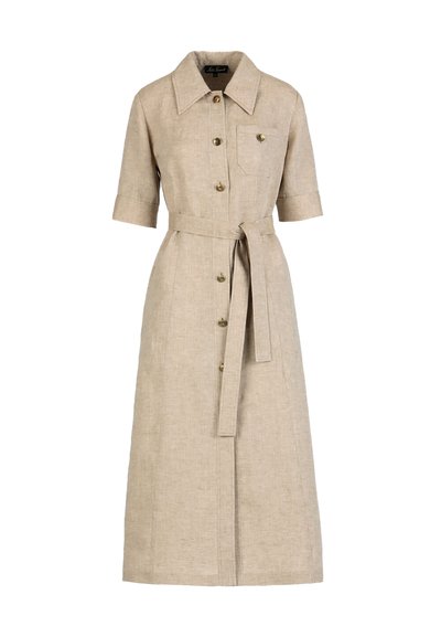 Rochie midi bej din in, cu mâneci scurte, guler, nasturi în față, buzunar la piept și curea din același material legată în talie.