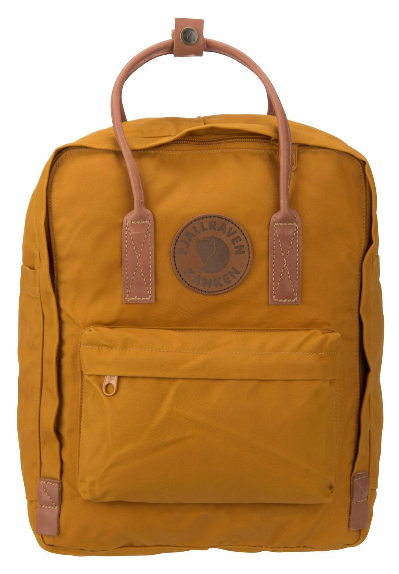 black herschel backpack tillys Heritage™ High Sierra Summit 45L Color:Sangria tech:think-ahead.png A side water bottle