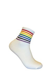 Calzino di cotone bianco con un risvolto a costine, caratterizzato da strisce orizzontali in rosso, arancione, giallo, verde, blu e viola.